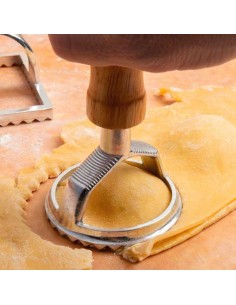 Cortador de Massa Biscoito Ravioli Redondo Aluminio Madeira 2