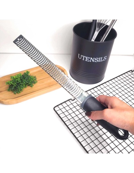 Ralador Zester Citrico Queijo Especiaria Aço Inox Cabo Preto