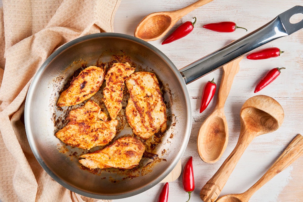 Como cozinhar sem grudar na panela de inox?